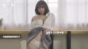 [MP4/932MB]MD0216反差淫女的新体验吃着他人棒 叫给男友听